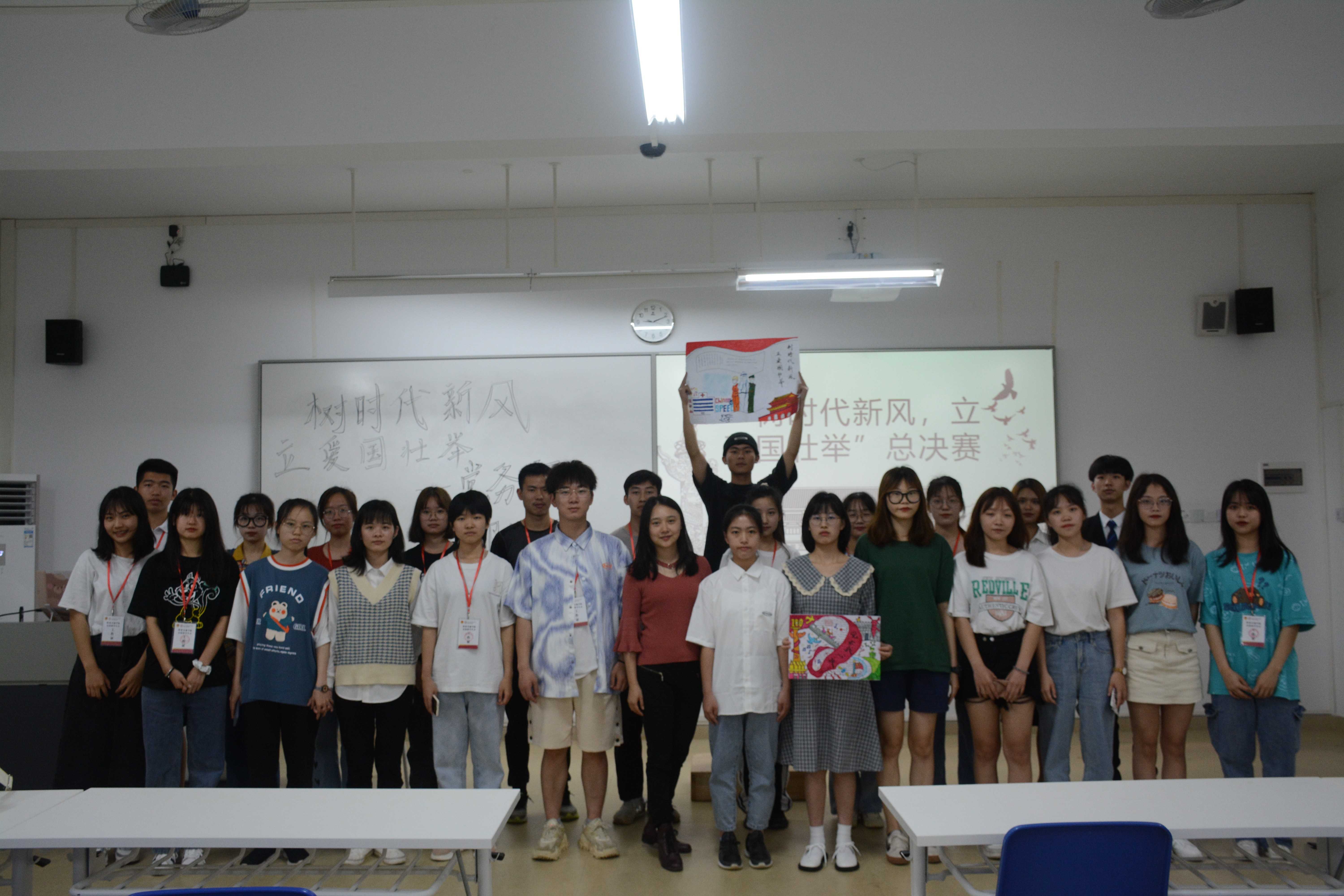 图片8(1).jpg 图片8(1).jpg