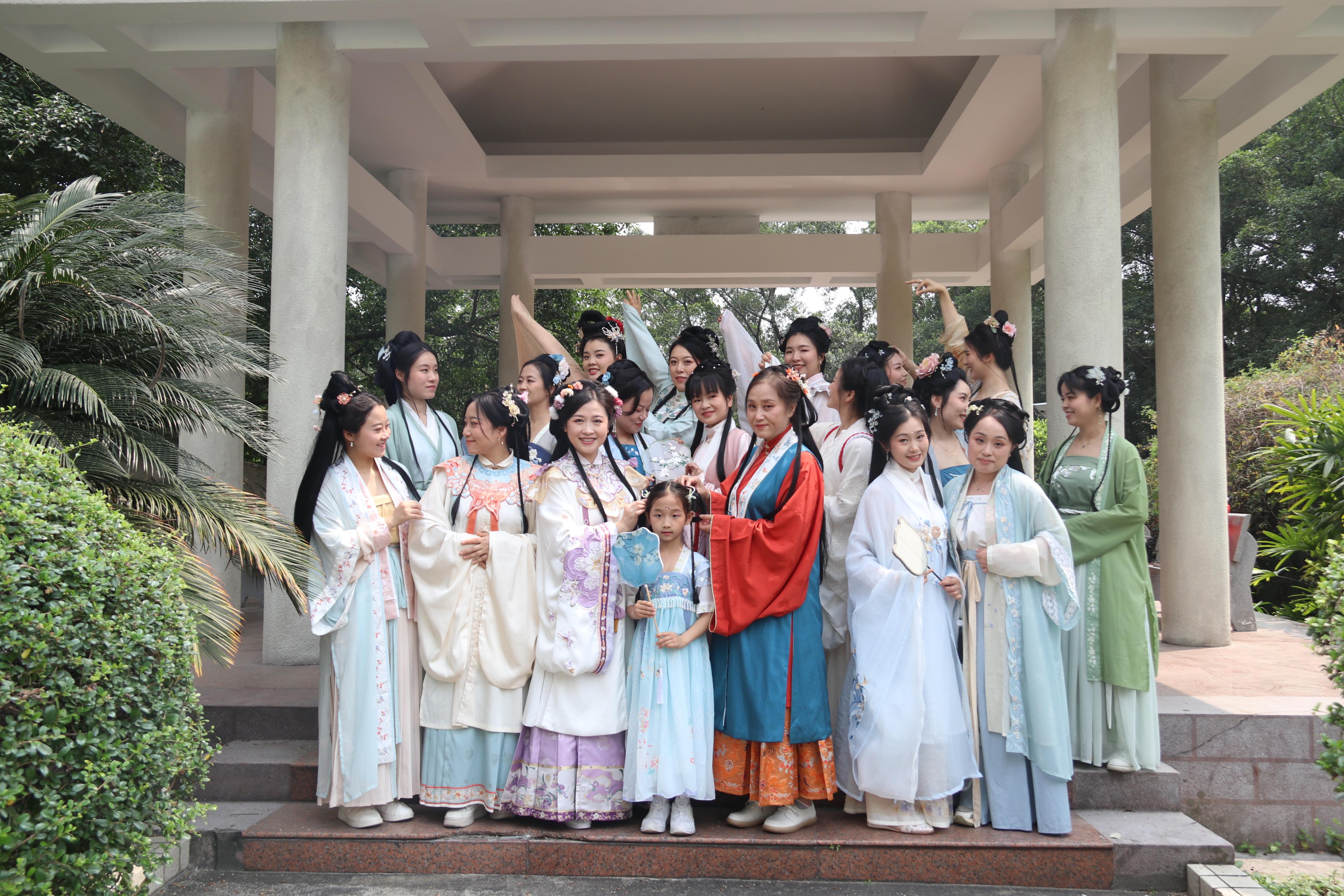 图片4(1).jpg 图片4(1).jpg
